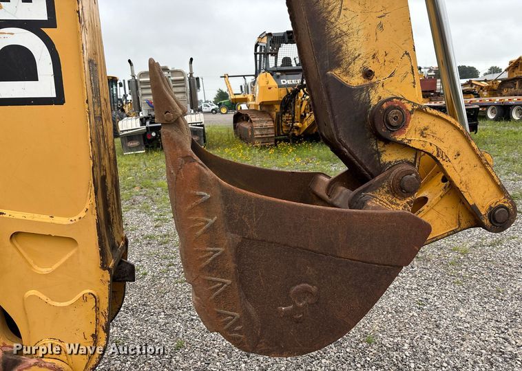 image for item DW7151 2005 John Deere 710G backhoe