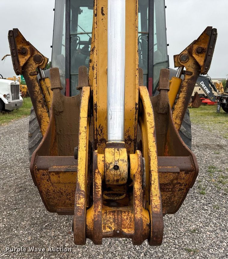 image for item DW7151 2005 John Deere 710G backhoe