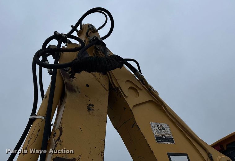 image for item DW7151 2005 John Deere 710G backhoe