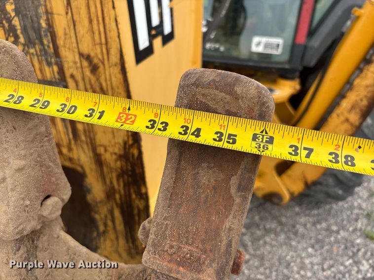 image for item DW7151 2005 John Deere 710G backhoe