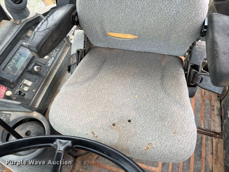 image for item DW7151 2005 John Deere 710G backhoe