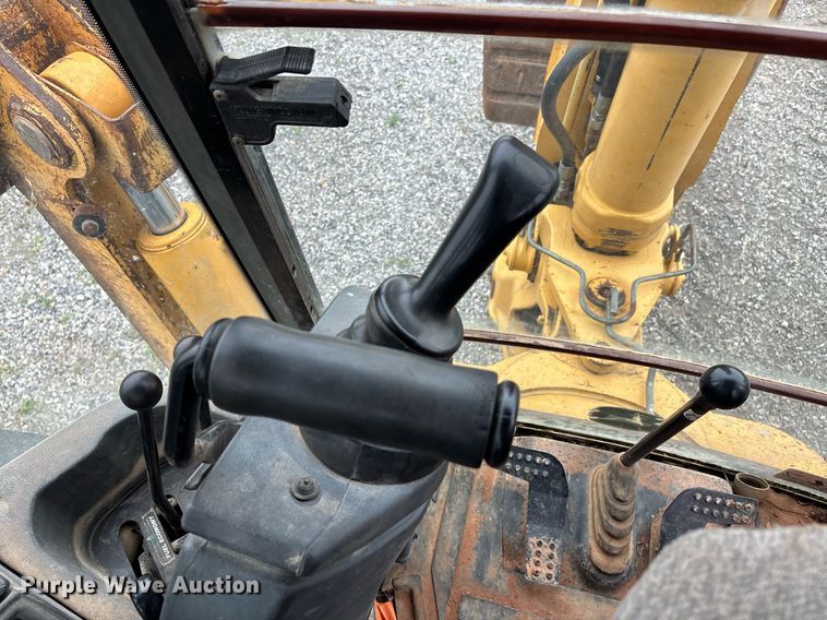 image for item DW7151 2005 John Deere 710G backhoe