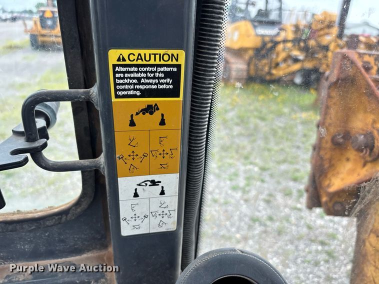 image for item DW7151 2005 John Deere 710G backhoe