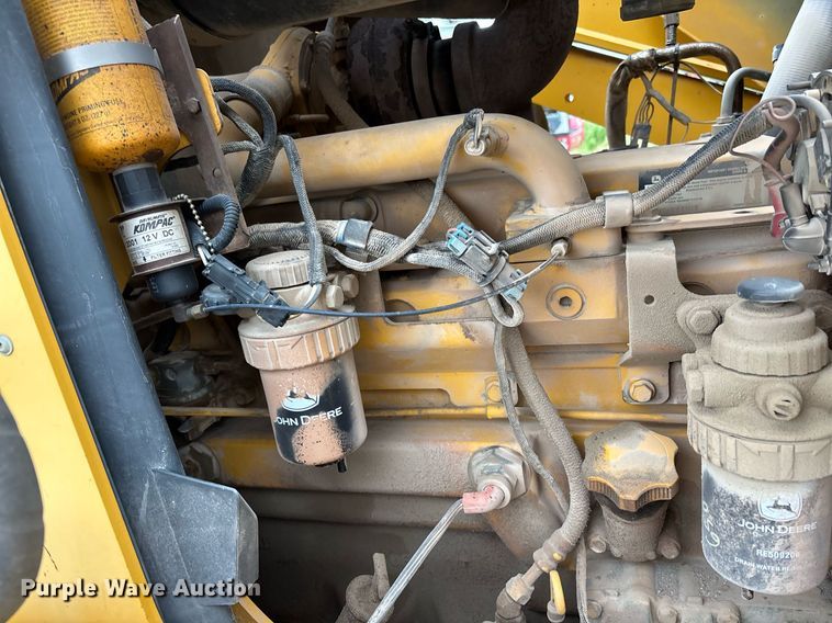 image for item DW7151 2005 John Deere 710G backhoe