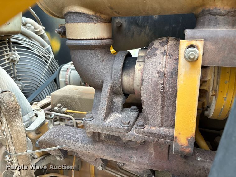 image for item DW7151 2005 John Deere 710G backhoe