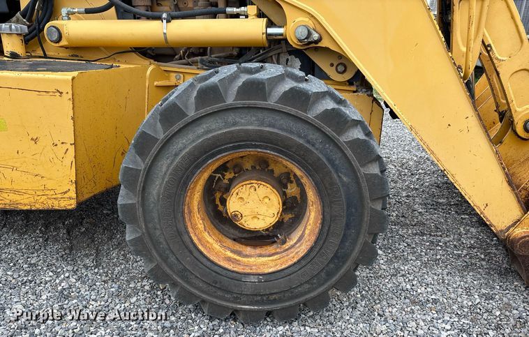 image for item DW7151 2005 John Deere 710G backhoe