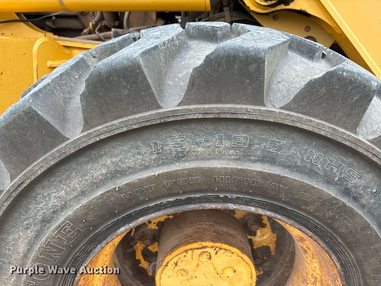 image for item DW7151 2005 John Deere 710G backhoe