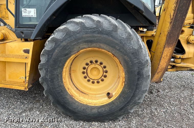 image for item DW7151 2005 John Deere 710G backhoe