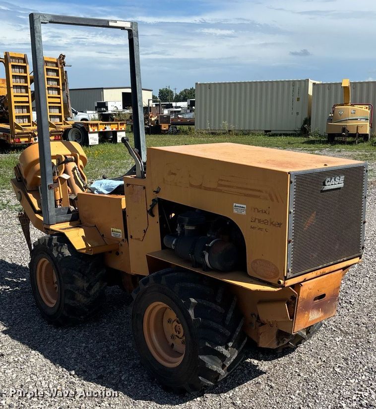 image for item DW7154 2001 Case Maxi Sneaker Series C trencher