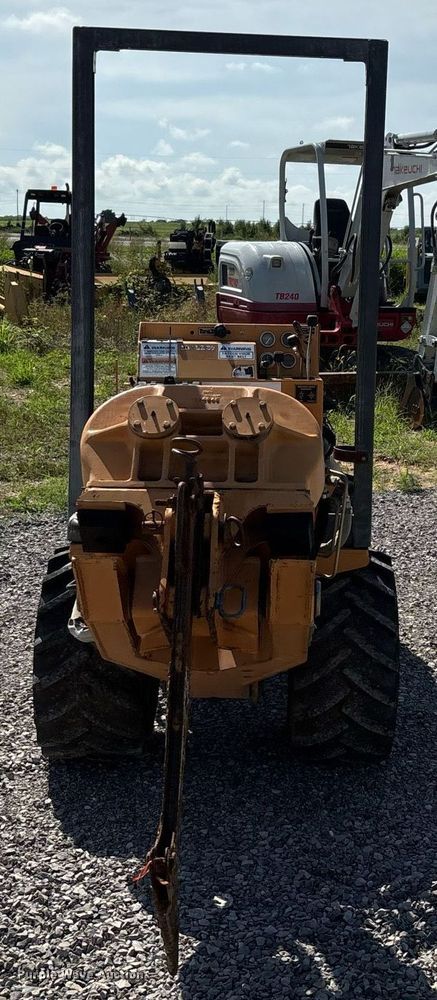 image for item DW7154 2001 Case Maxi Sneaker Series C trencher