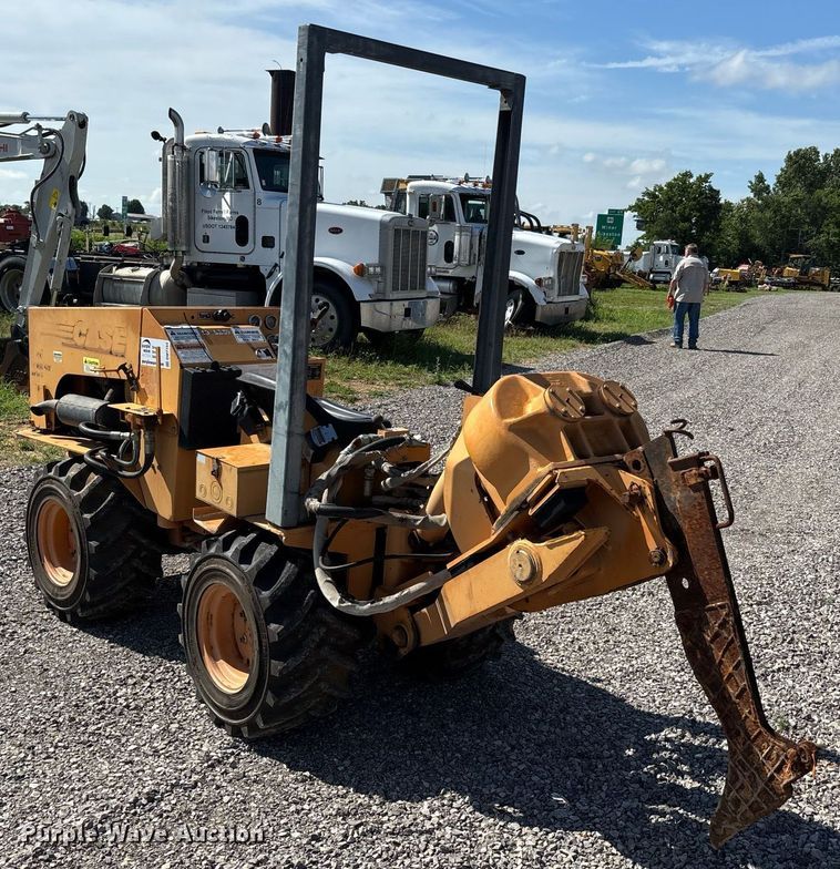 image for item DW7154 2001 Case Maxi Sneaker Series C trencher