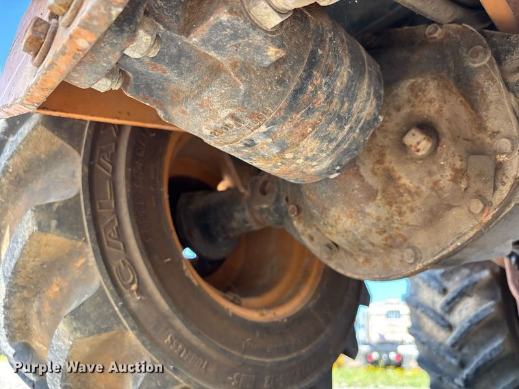 image for item DW7154 2001 Case Maxi Sneaker Series C trencher