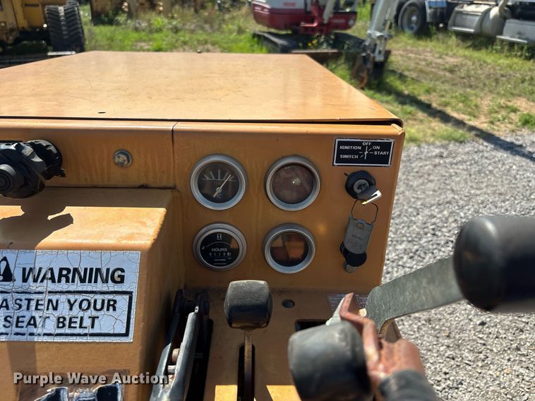 image for item DW7154 2001 Case Maxi Sneaker Series C trencher