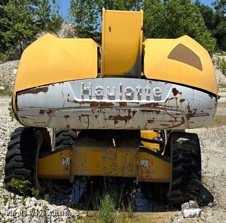 image for item DW7155 2005 Haulotte HB44J boom lift
