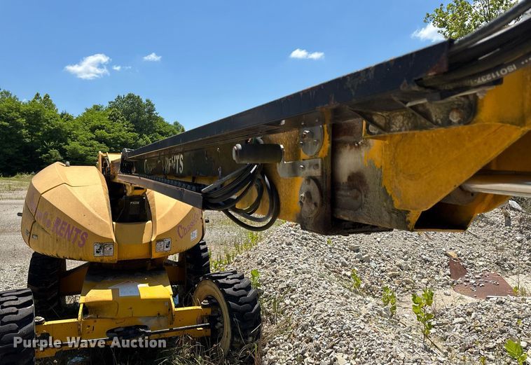 image for item DW7155 2005 Haulotte HB44J boom lift