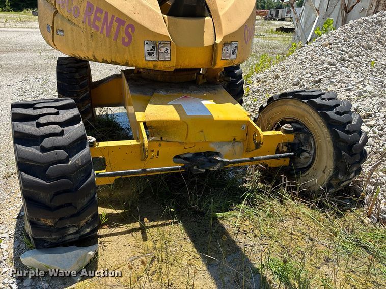 image for item DW7155 2005 Haulotte HB44J boom lift