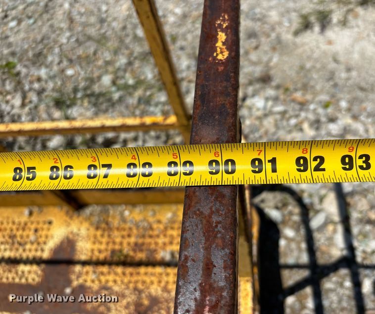 image for item DW7155 2005 Haulotte HB44J boom lift