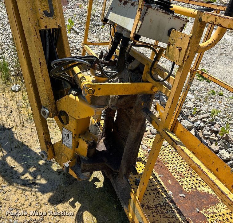 image for item DW7155 2005 Haulotte HB44J boom lift