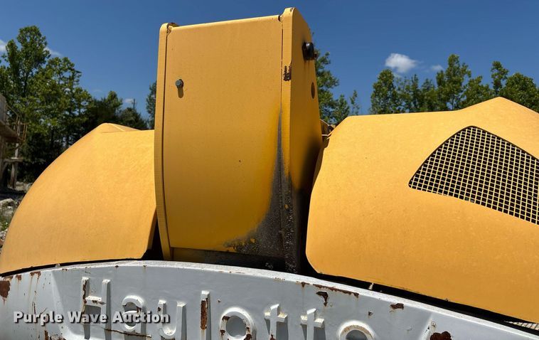 image for item DW7155 2005 Haulotte HB44J boom lift