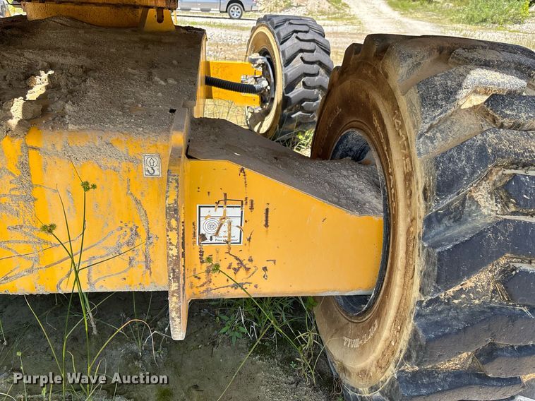 image for item DW7155 2005 Haulotte HB44J boom lift