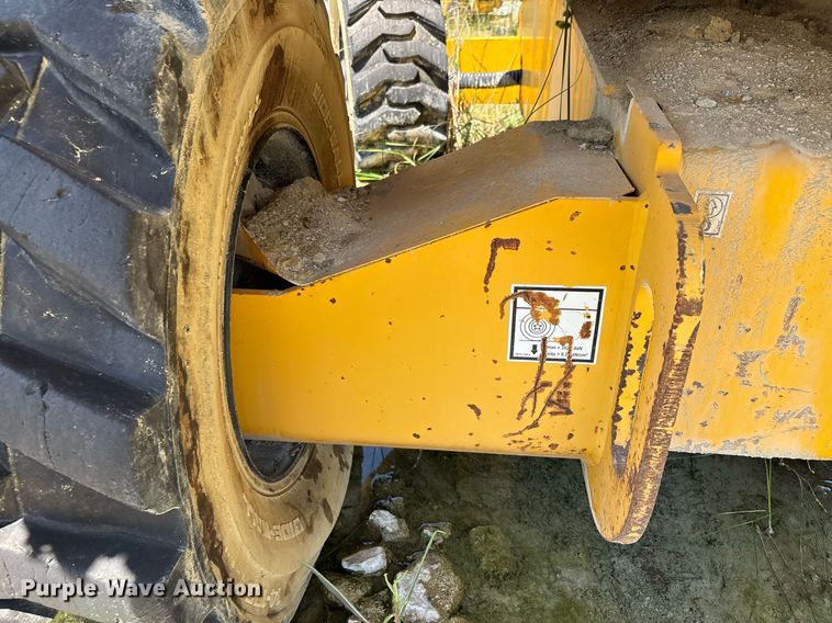 image for item DW7155 2005 Haulotte HB44J boom lift