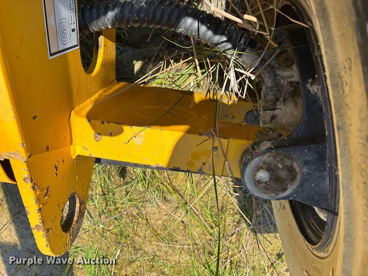 image for item DW7155 2005 Haulotte HB44J boom lift