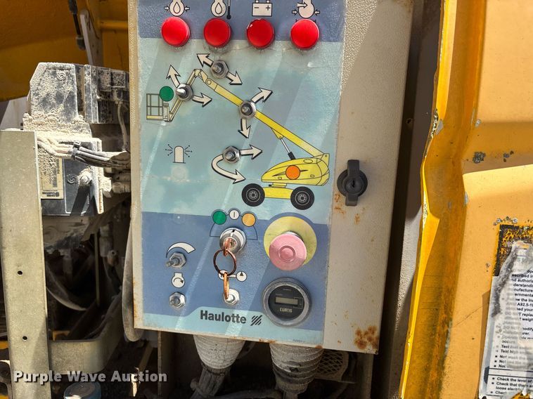 image for item DW7155 2005 Haulotte HB44J boom lift