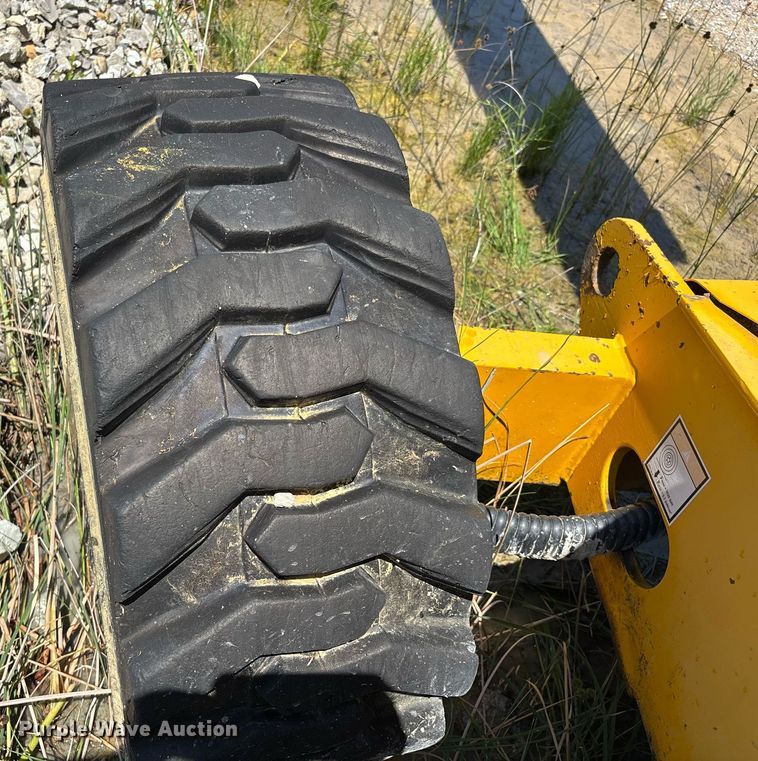 image for item DW7155 2005 Haulotte HB44J boom lift