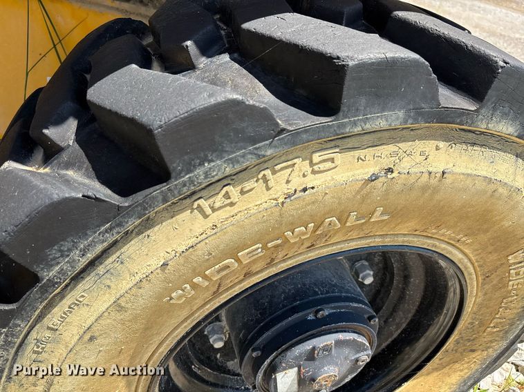 image for item DW7155 2005 Haulotte HB44J boom lift