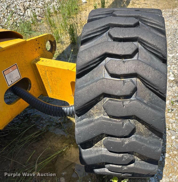 image for item DW7155 2005 Haulotte HB44J boom lift