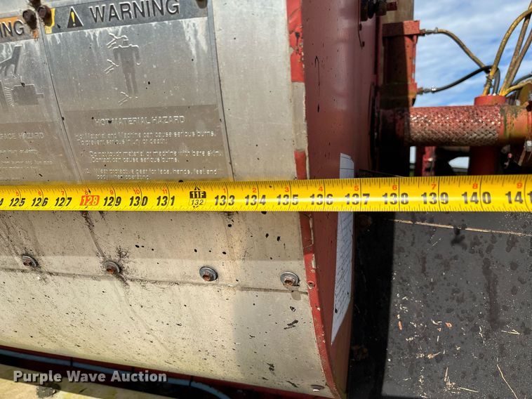 image for item DW7156 1997 Ford F800 oil distributor truck