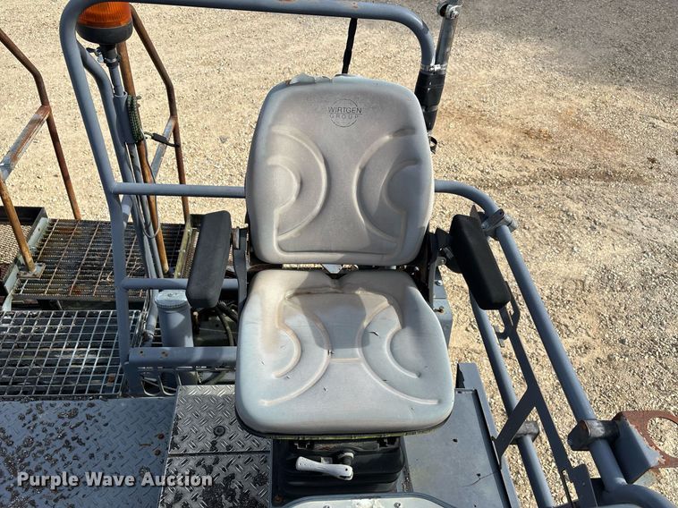 image for item DW7157 2014 Vogele Vision 5200-2i paver