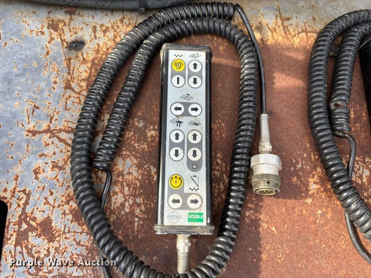 image for item DW7157 2014 Vogele Vision 5200-2i paver