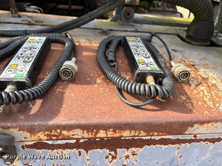 image for item DW7157 2014 Vogele Vision 5200-2i paver