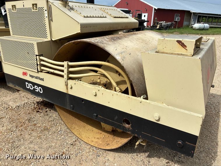 image for item DW7158 1996 Ingersoll Rand DD 90 double drum vibratory roller