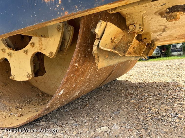 image for item DW7158 1996 Ingersoll Rand DD 90 double drum vibratory roller