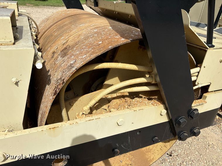 image for item DW7158 1996 Ingersoll Rand DD 90 double drum vibratory roller