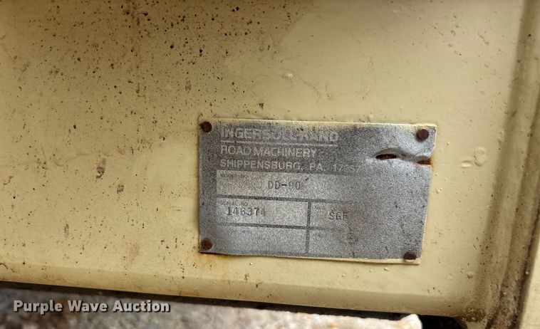 image for item DW7158 1996 Ingersoll Rand DD 90 double drum vibratory roller