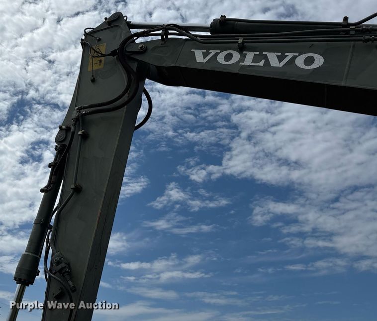 image for item DW7163 2013 Volvo EC140D L excavator