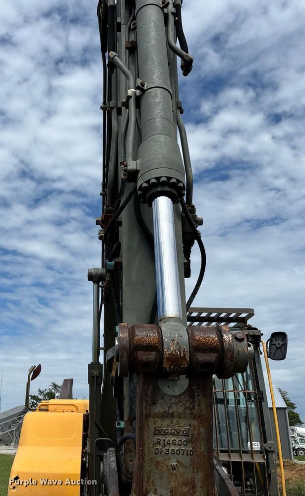 image for item DW7163 2013 Volvo EC140D L excavator