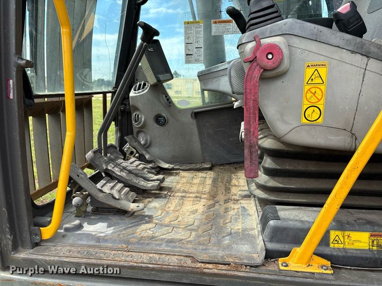 image for item DW7163 2013 Volvo EC140D L excavator
