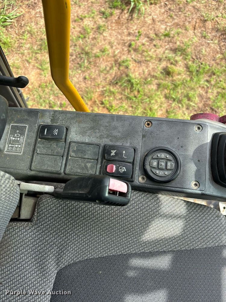 image for item DW7163 2013 Volvo EC140D L excavator