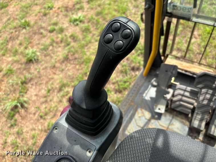 image for item DW7163 2013 Volvo EC140D L excavator