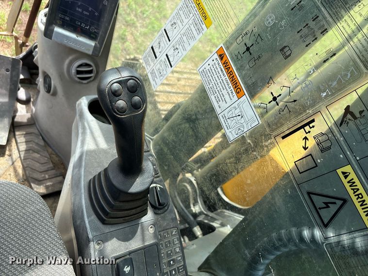 image for item DW7163 2013 Volvo EC140D L excavator