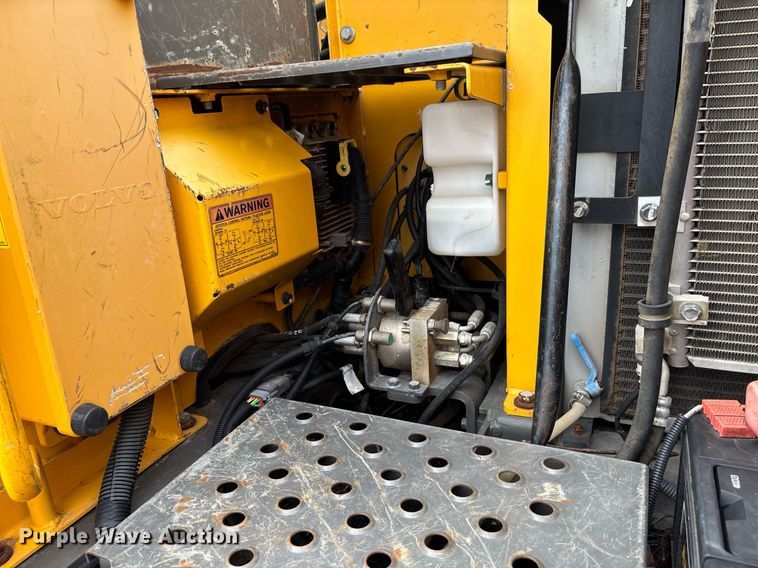 image for item DW7163 2013 Volvo EC140D L excavator