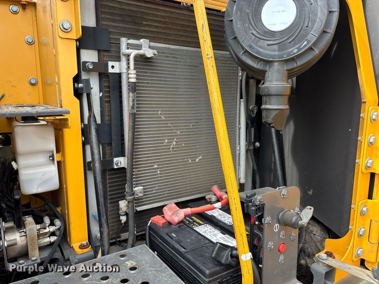 image for item DW7163 2013 Volvo EC140D L excavator