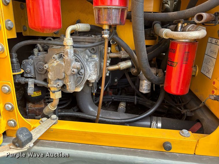 image for item DW7163 2013 Volvo EC140D L excavator