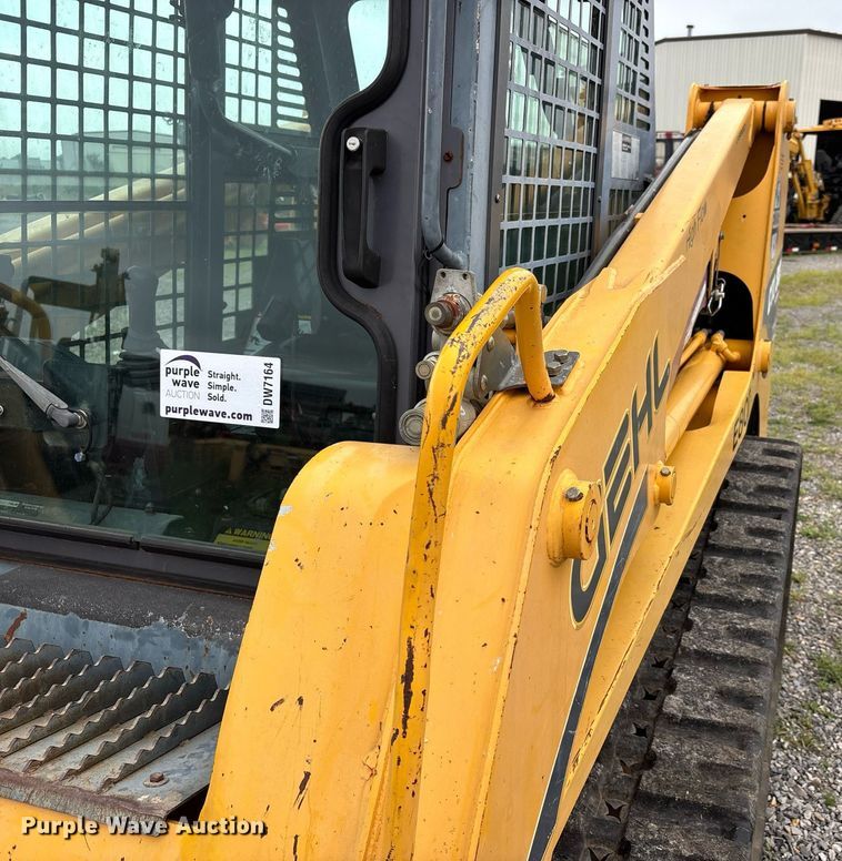 image for item DW7164 2005 Gehl CTL 80 tracked skid steer loader