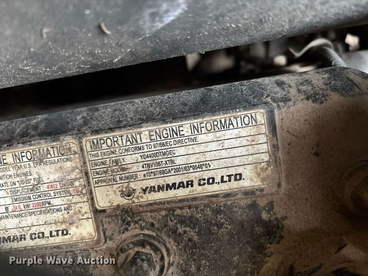 image for item DW7164 2005 Gehl CTL 80 tracked skid steer loader