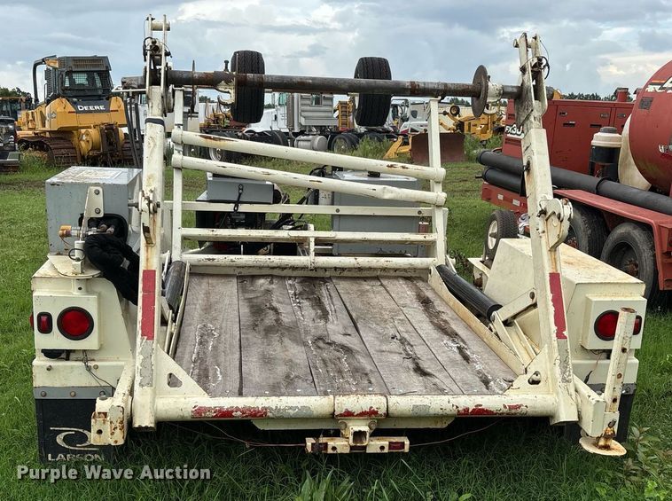 image for item DW7178 2015 Larson 5620 reel trailer